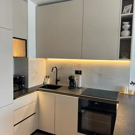 Alegria - Free Garage Parking