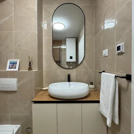 Alegria - Free Garage Parking *